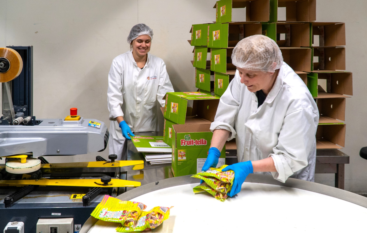 Productie en inpakken Nomi co-packing
